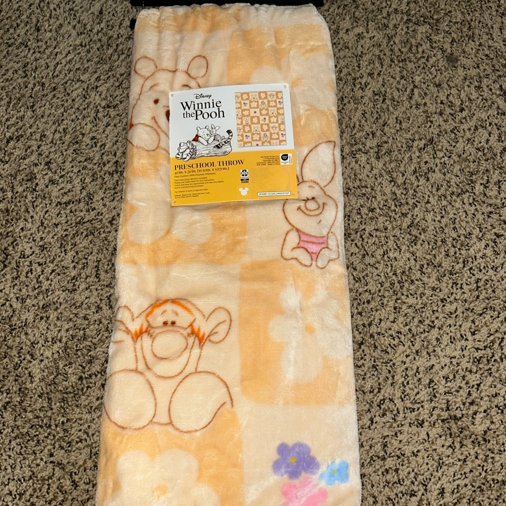 Disney Winnie the Pooh Preschool Throw Blanket